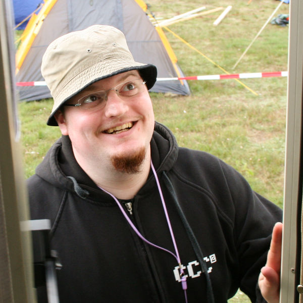 Datei:Bene cccamp11 01b.jpg