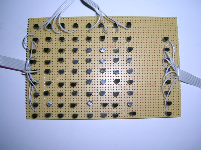 Datei:Led cube platine oben.jpg